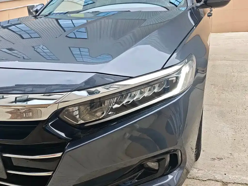 Honda Accord — фото 10