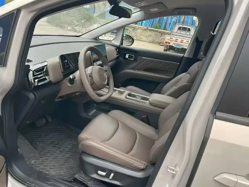 Wuling Starlight 730 New Energy — фото 4