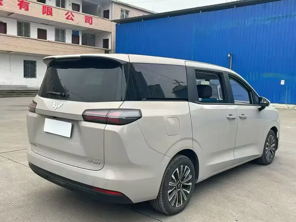 Wuling Starlight 730 New Energy — фото 6