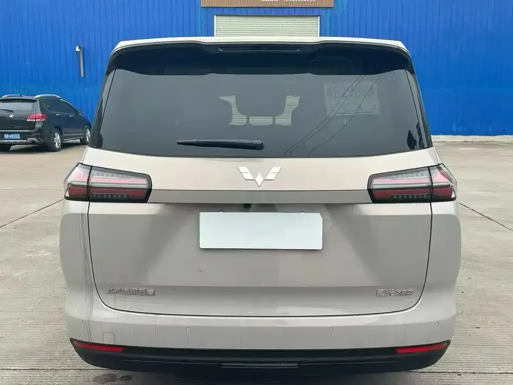 Wuling Starlight 730 New Energy — фото 2