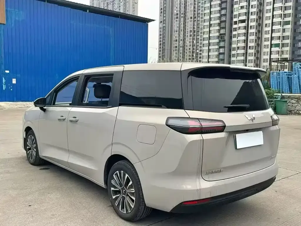 Wuling Starlight 730 New Energy — фото 9
