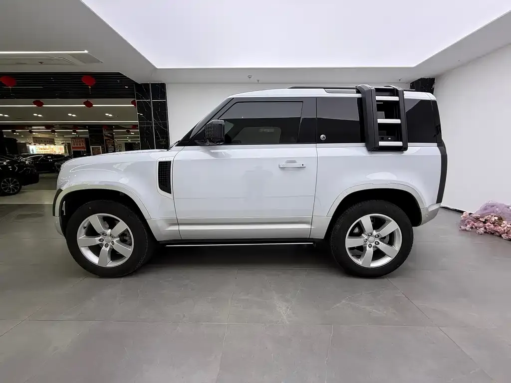 Land Rover Defender — фото 6
