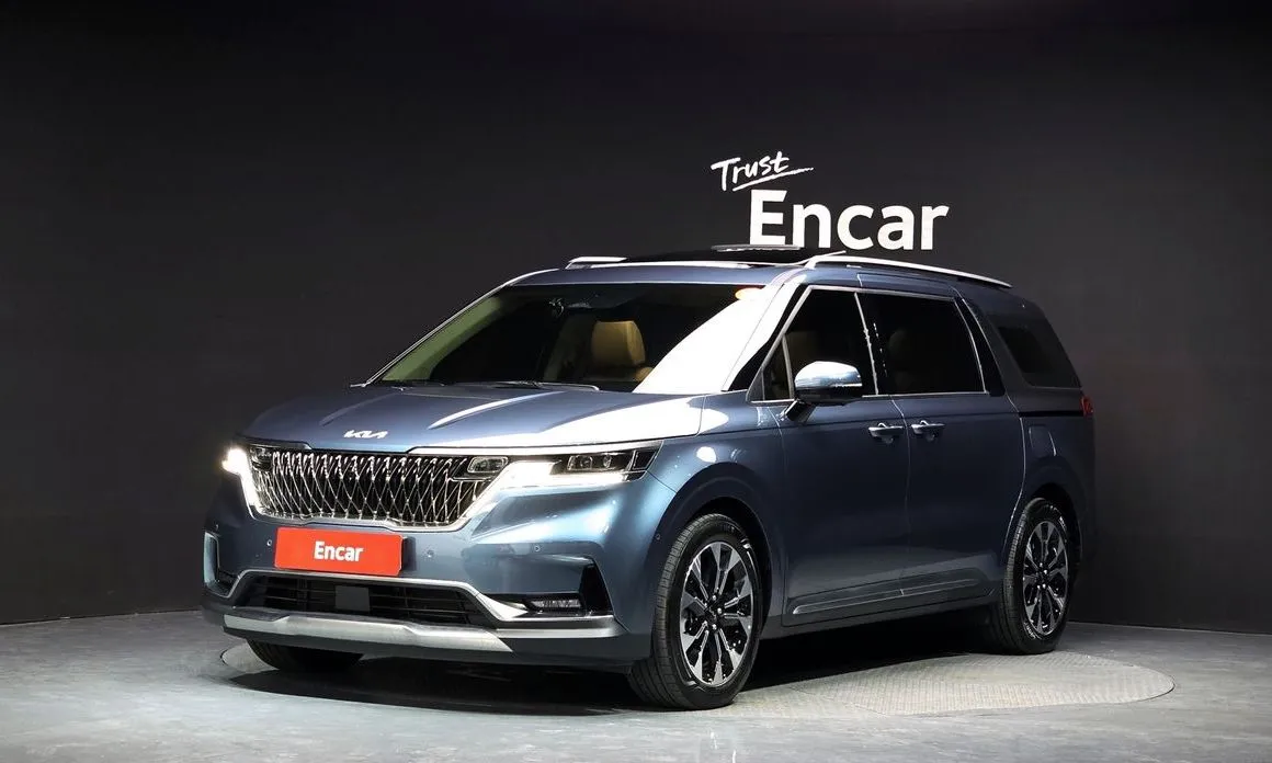 Kia Carnival — фото 1