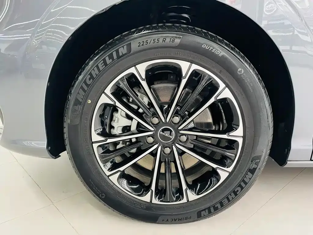 Roewe iMAX8 — фото 9