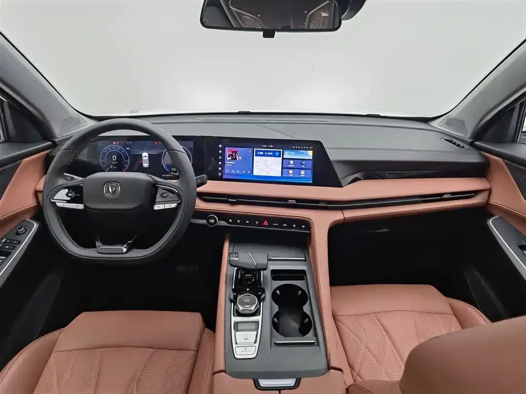 Changan CS75PLUS — фото 4