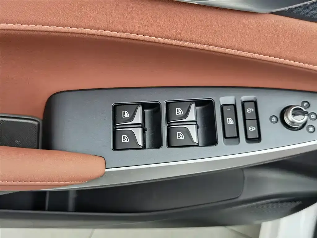 Changan CS75PLUS — фото 10
