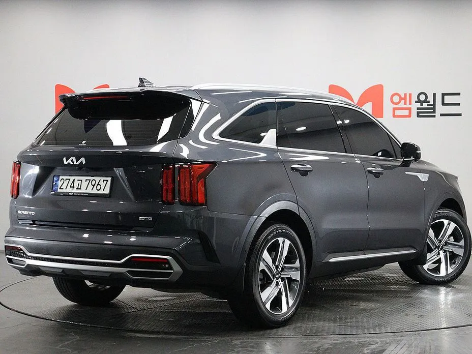 Kia Sorento — фото 8