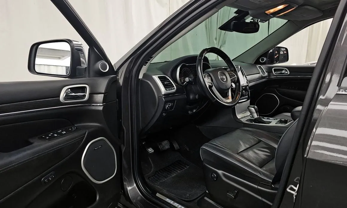 Jeep Cherokee — фото 6