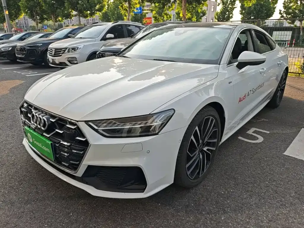 Audi A7 — фото 1