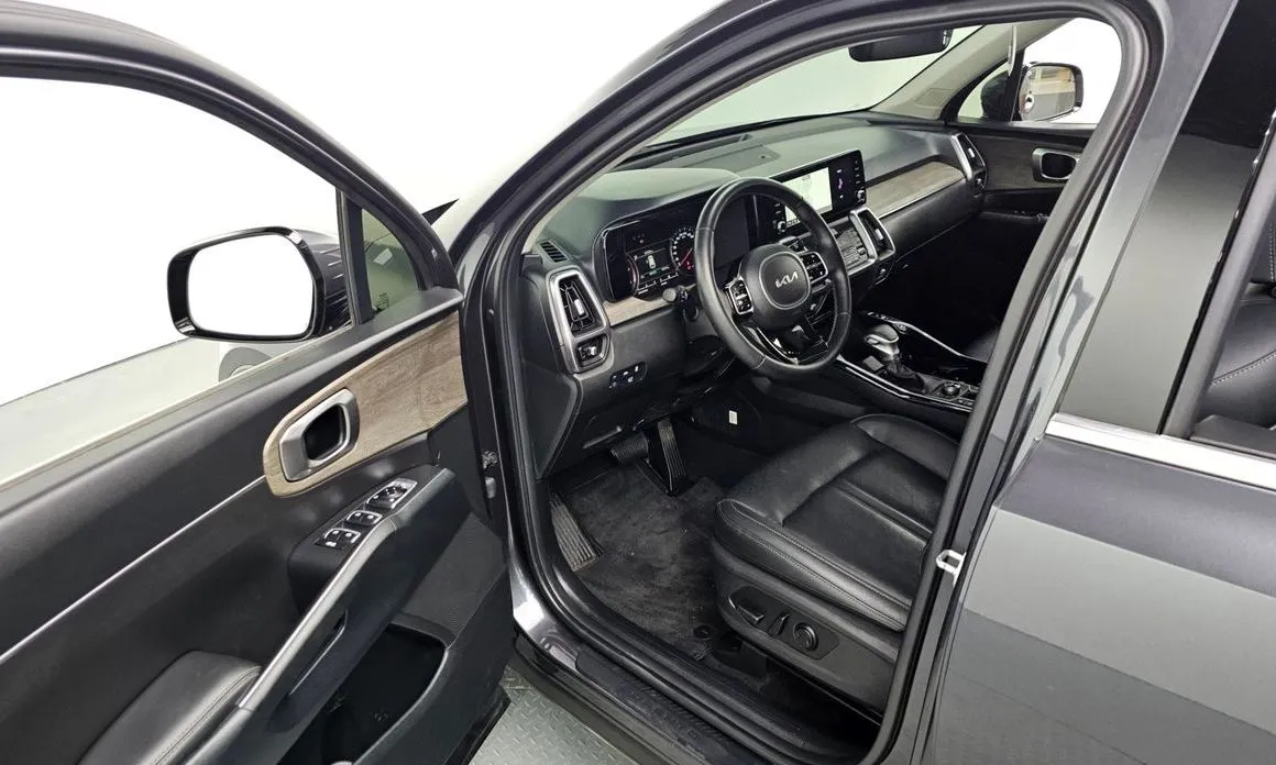 Kia Sorento — фото 7
