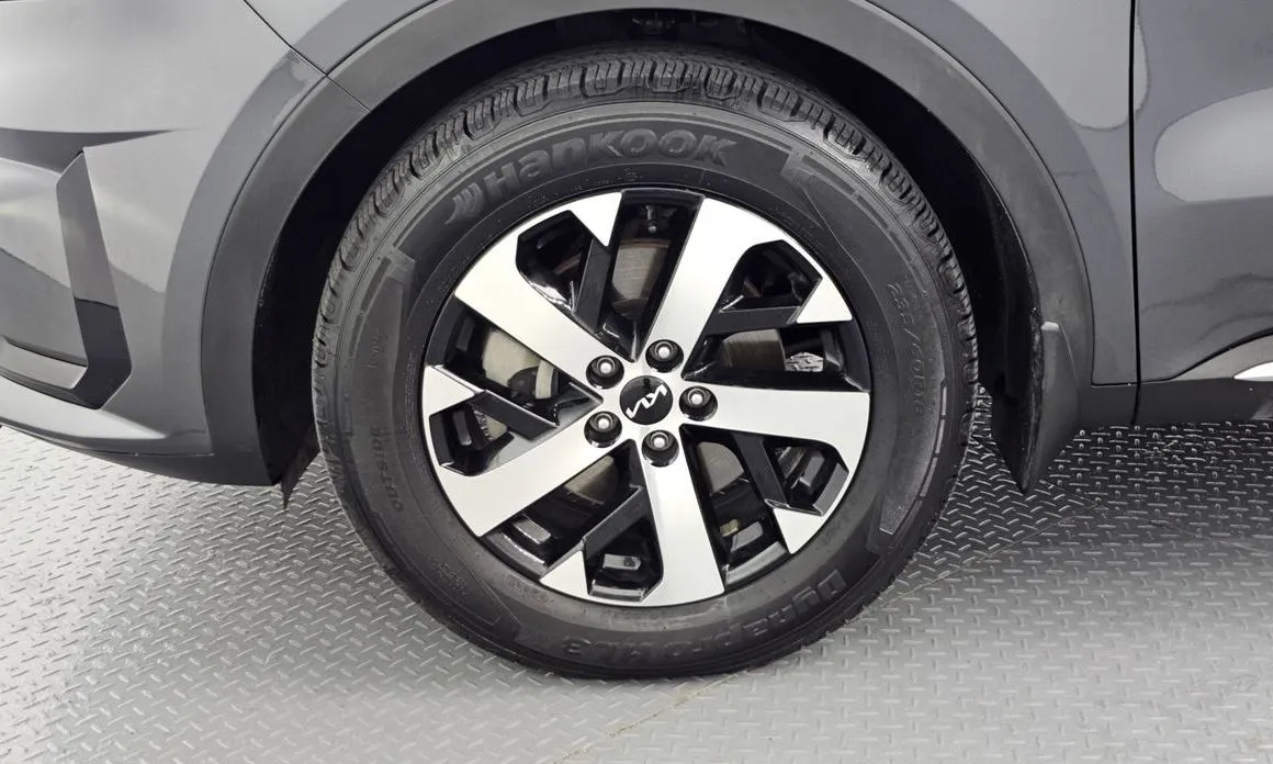 Kia Sorento — фото 8