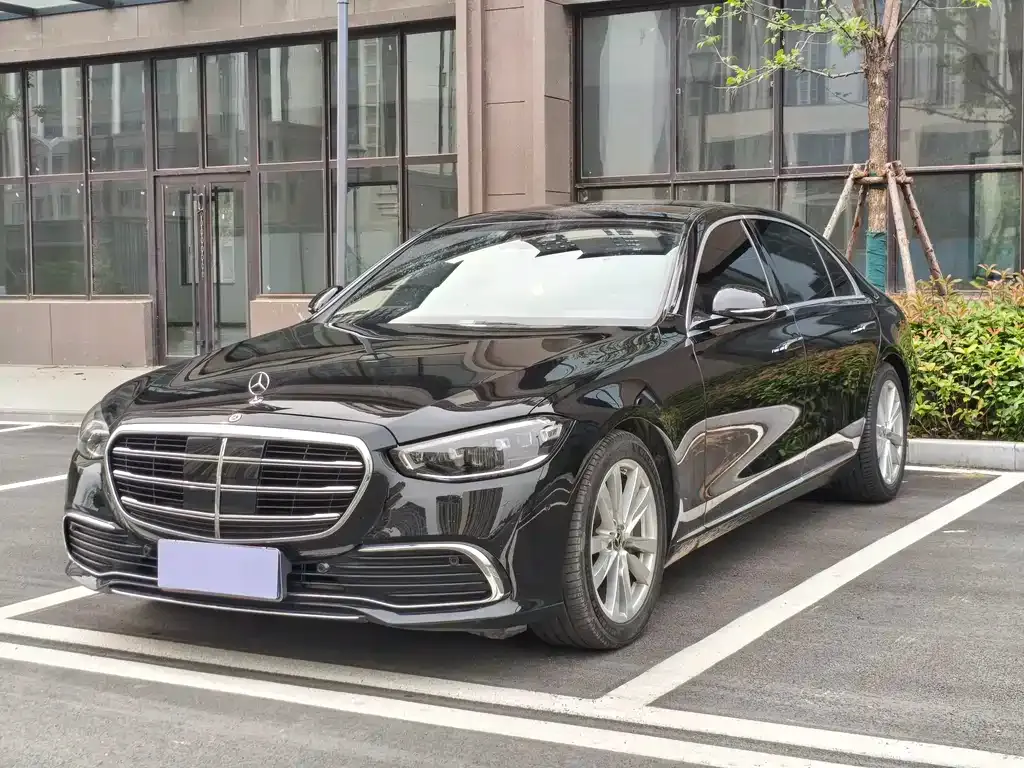 Mercedes-Benz S-Class — фото 1