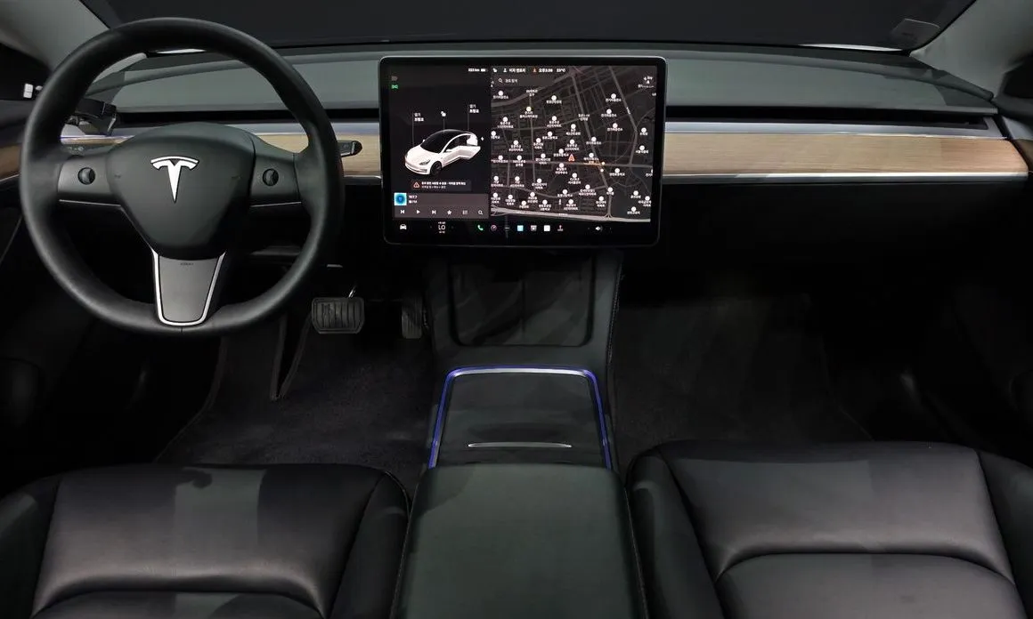 Tesla Model 3 — фото 7