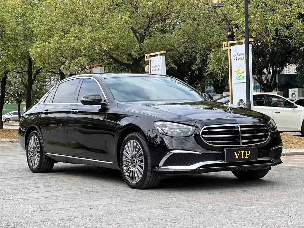 Mercedes-Benz E-Class — фото 10