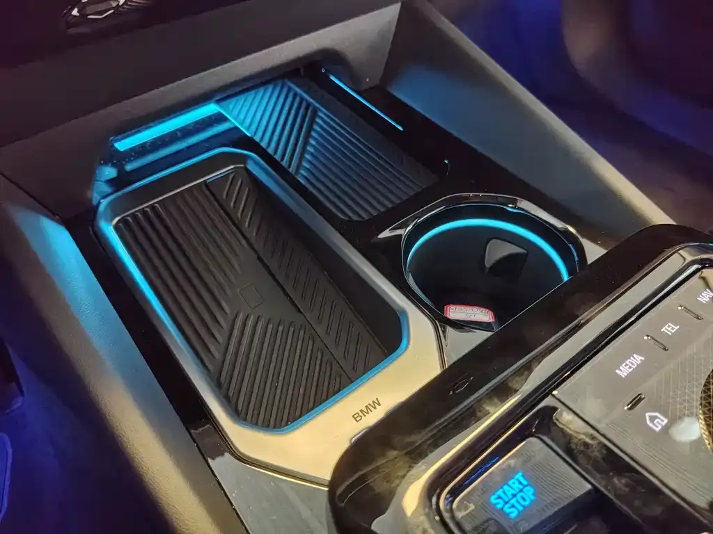 BMW i5 — фото 10
