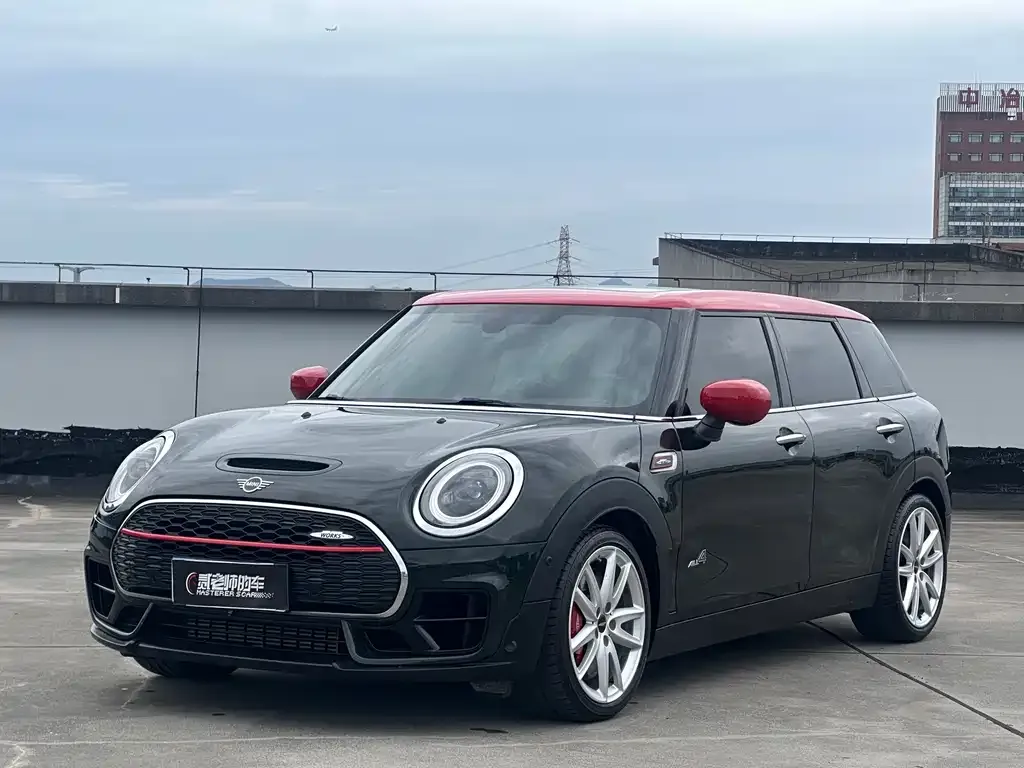 MINI Clubman JCW — фото 1