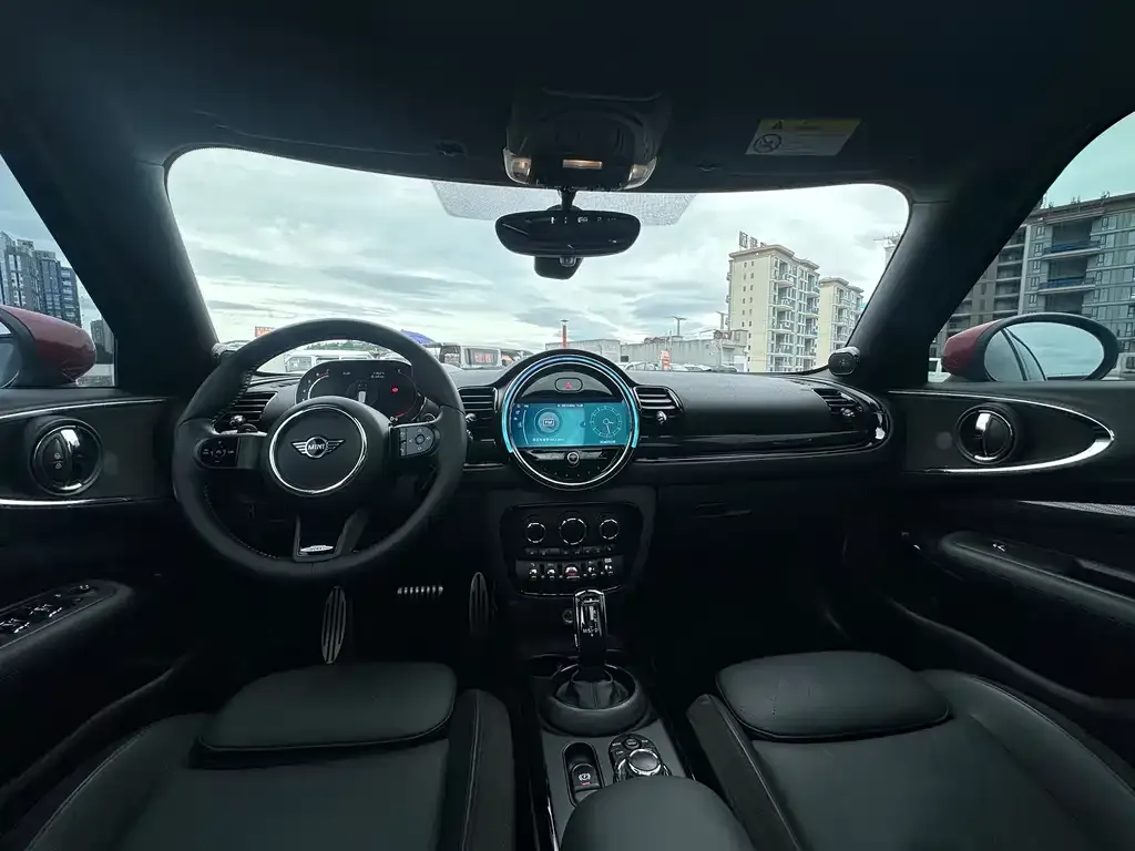 MINI Clubman JCW — фото 10
