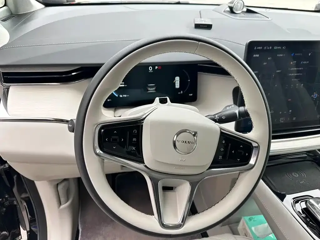 Volvo EM90 — фото 2