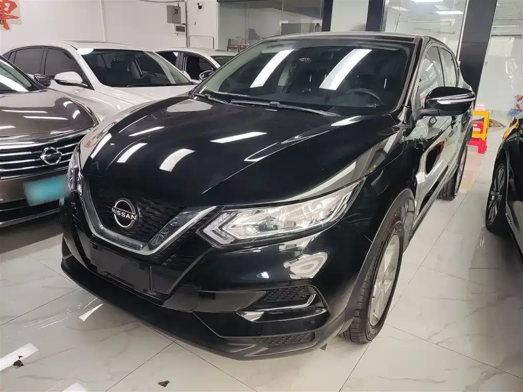 Nissan Qashqai — фото 1