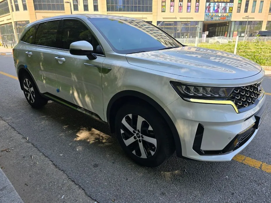 Kia Sorento — фото 5