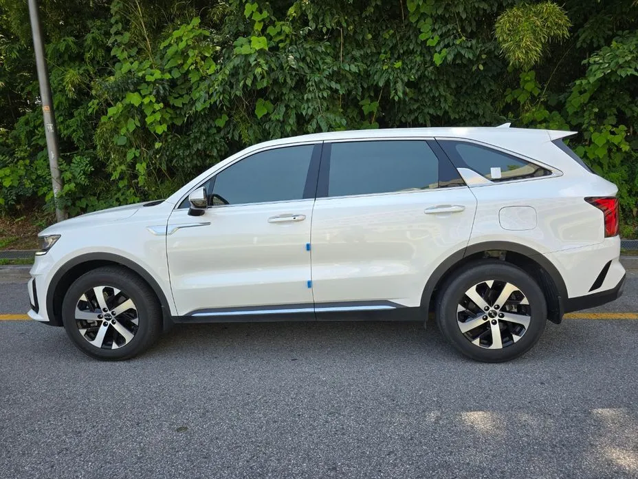 Kia Sorento — фото 9