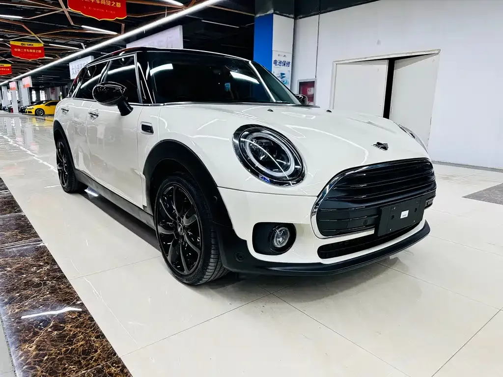 MINI Clubman — фото 3