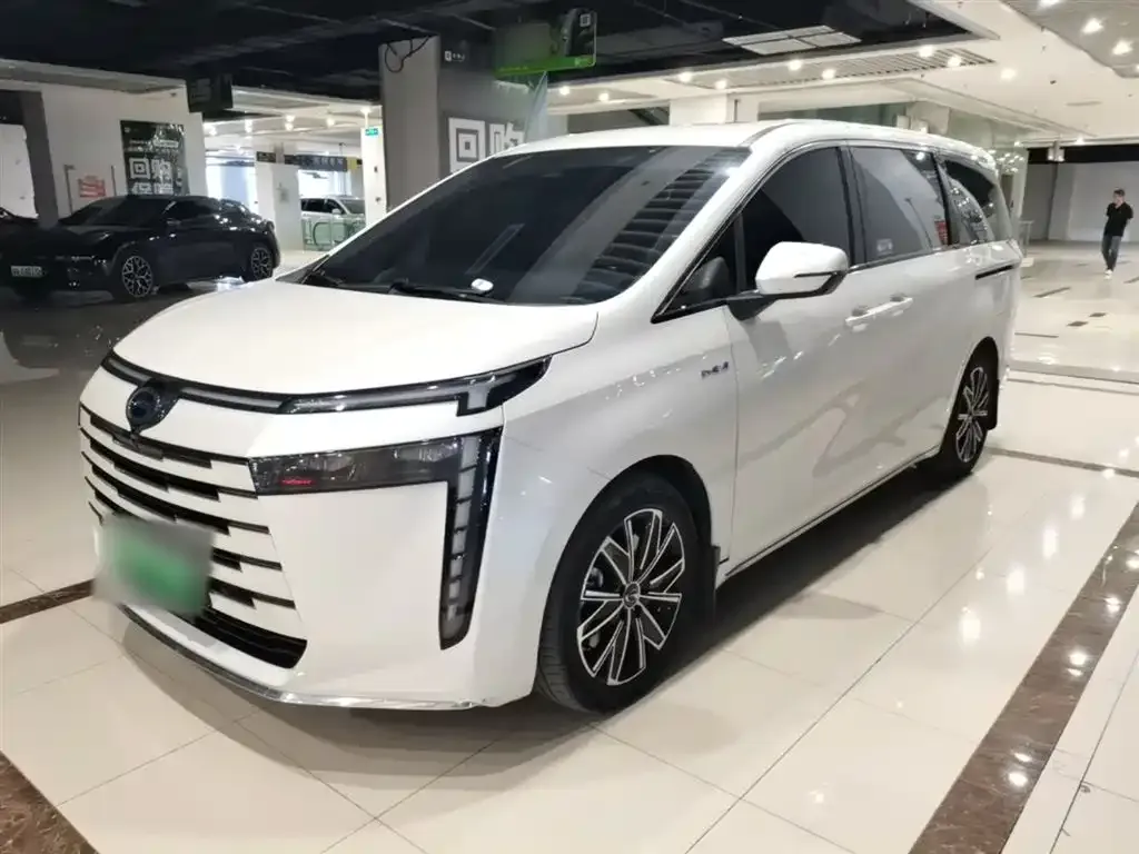 GAC Motor 传祺E8 PHEV — фото 1