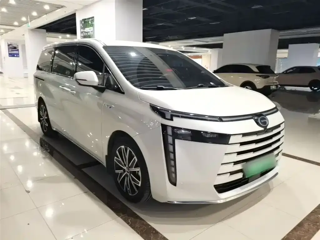 GAC Motor 传祺E8 PHEV — фото 2