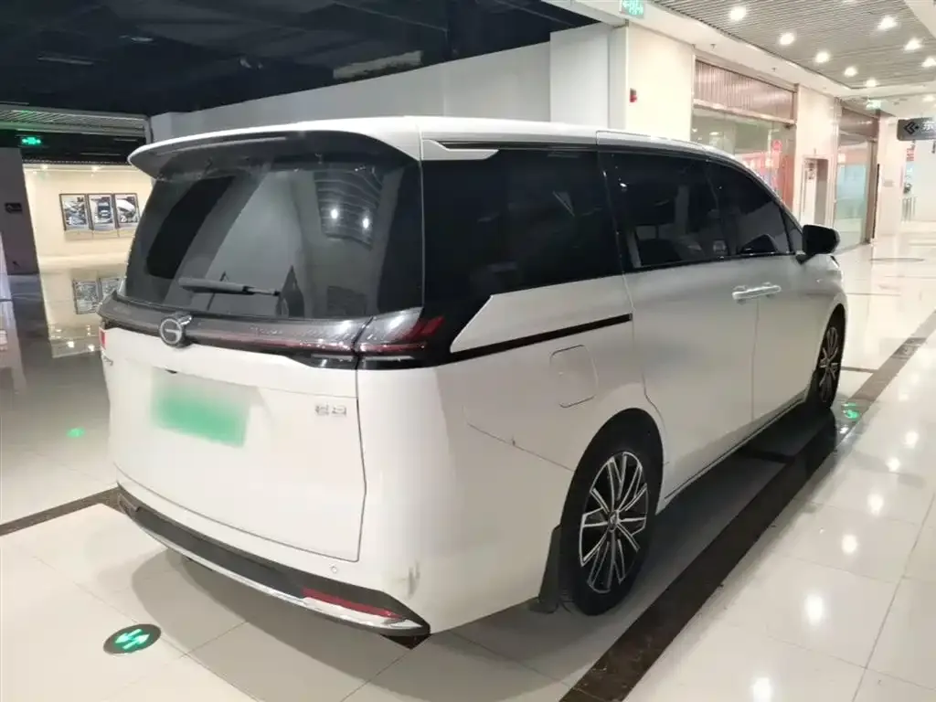 GAC Motor 传祺E8 PHEV — фото 7