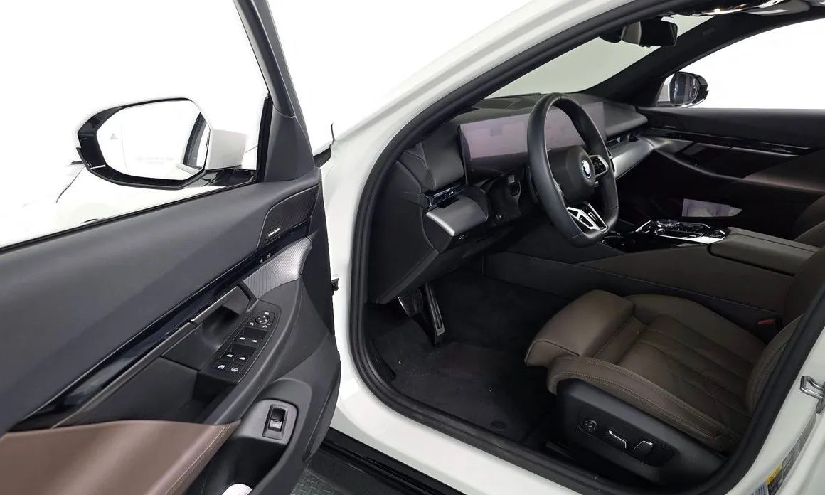 BMW i5 — фото 3