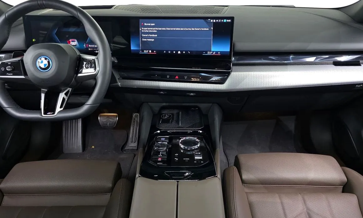 BMW i5 — фото 10
