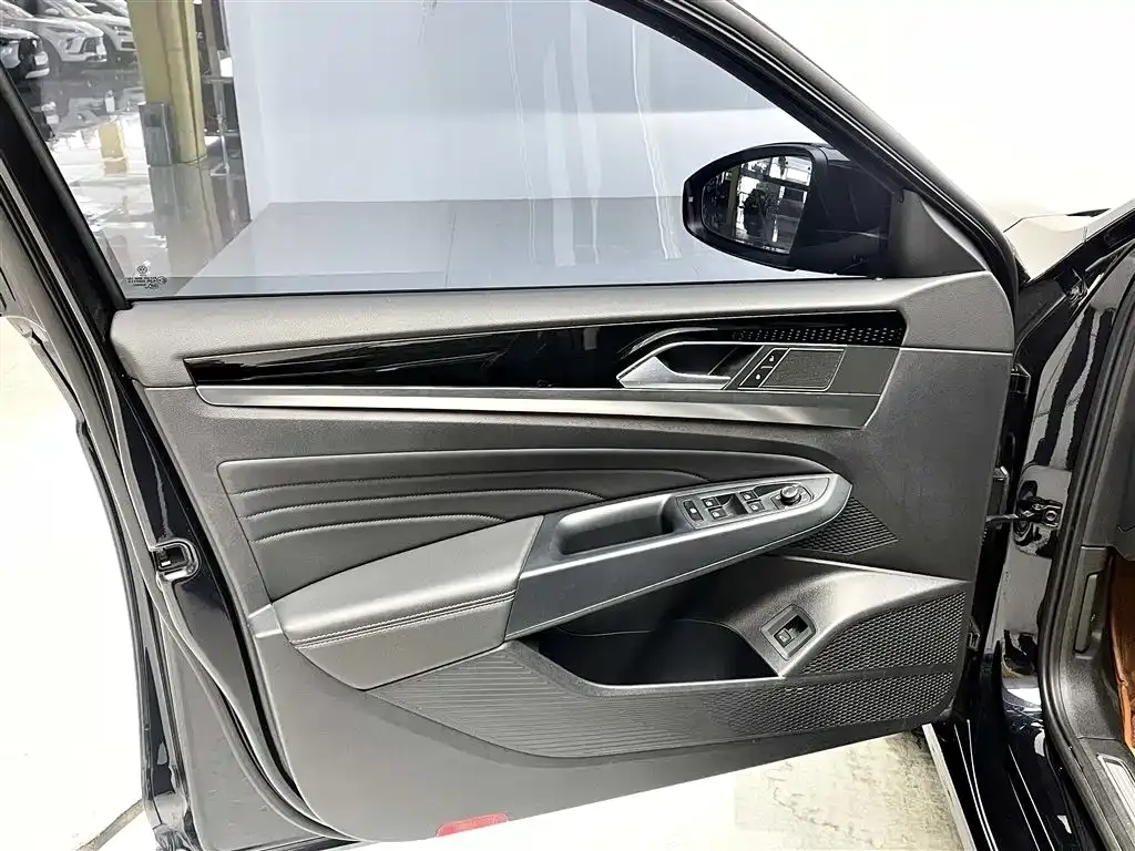 Volkswagen Passat — фото 5