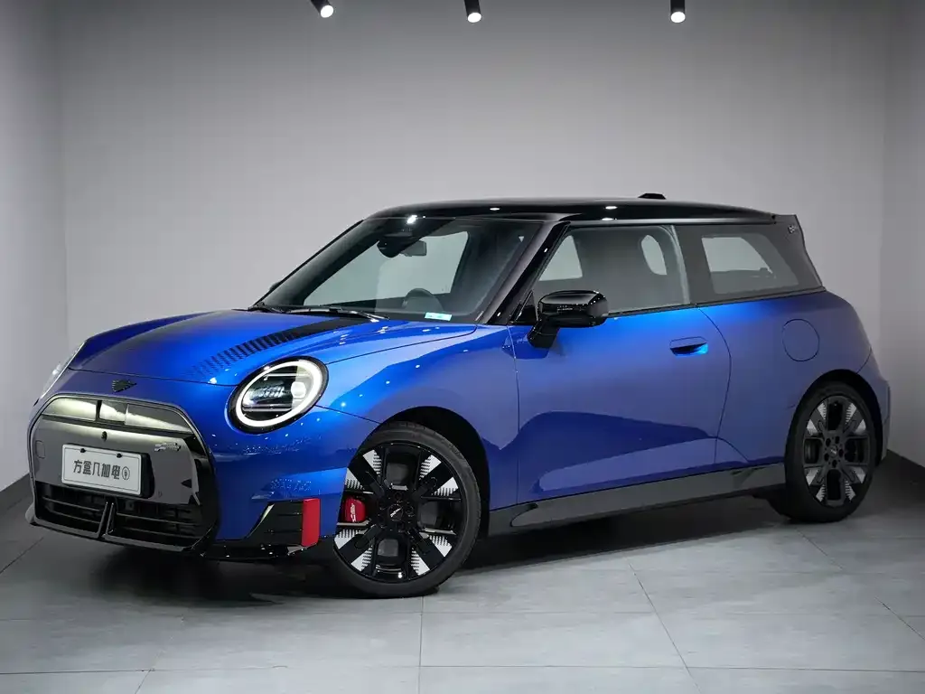 MINI JCW Electric — фото 1