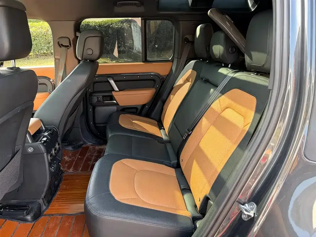 Land Rover Defender — фото 7