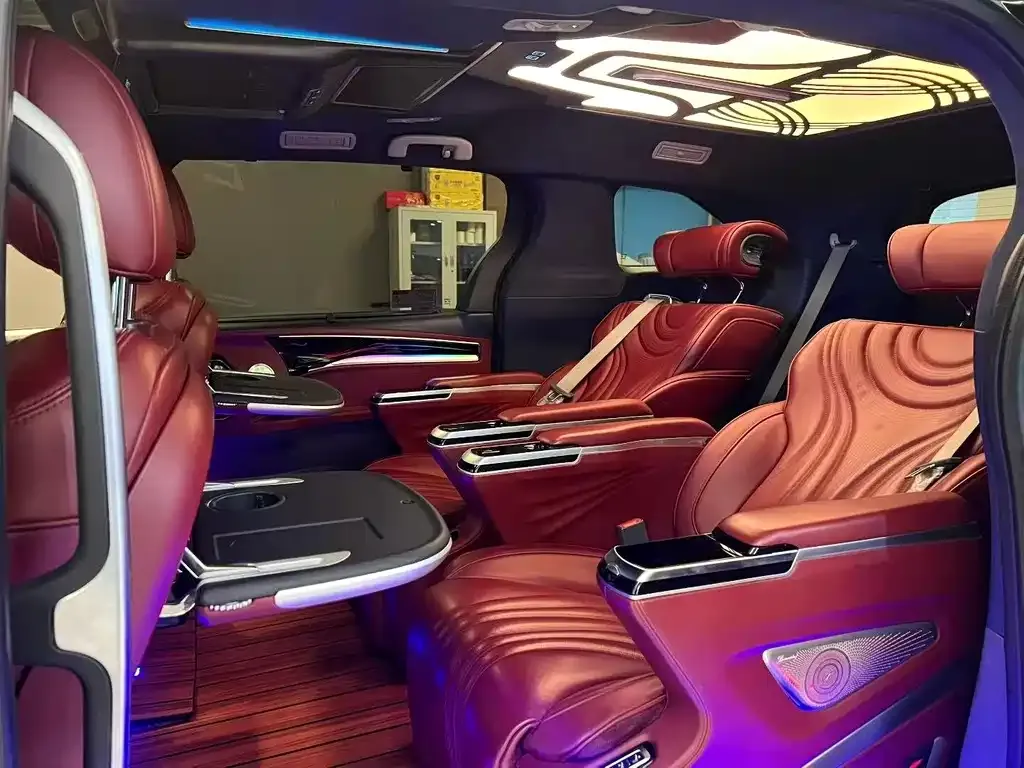 Toyota Granvia — фото 9