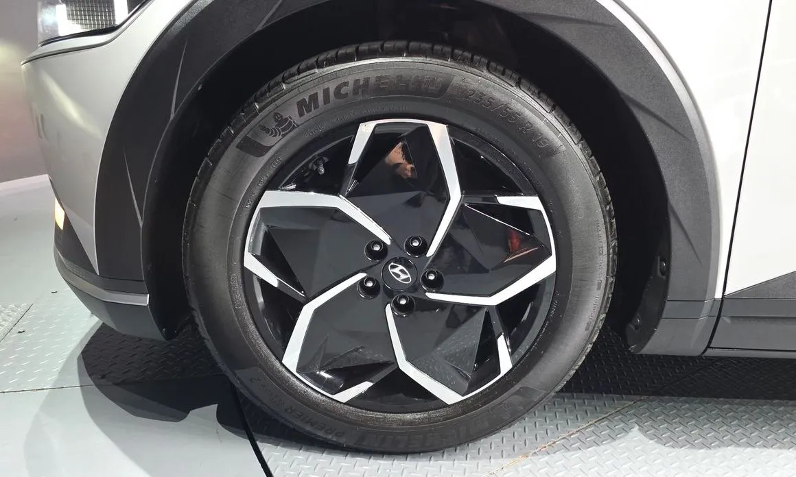 Hyundai Ioniq5 — фото 10
