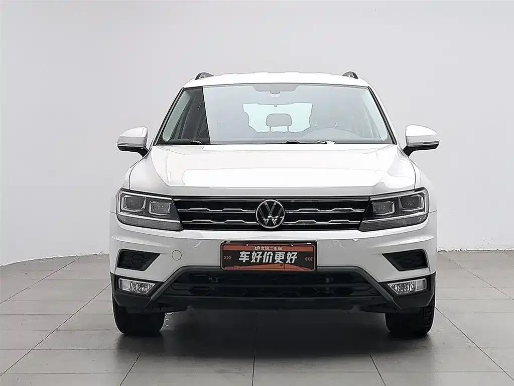 Volkswagen Tiguan L — фото 6