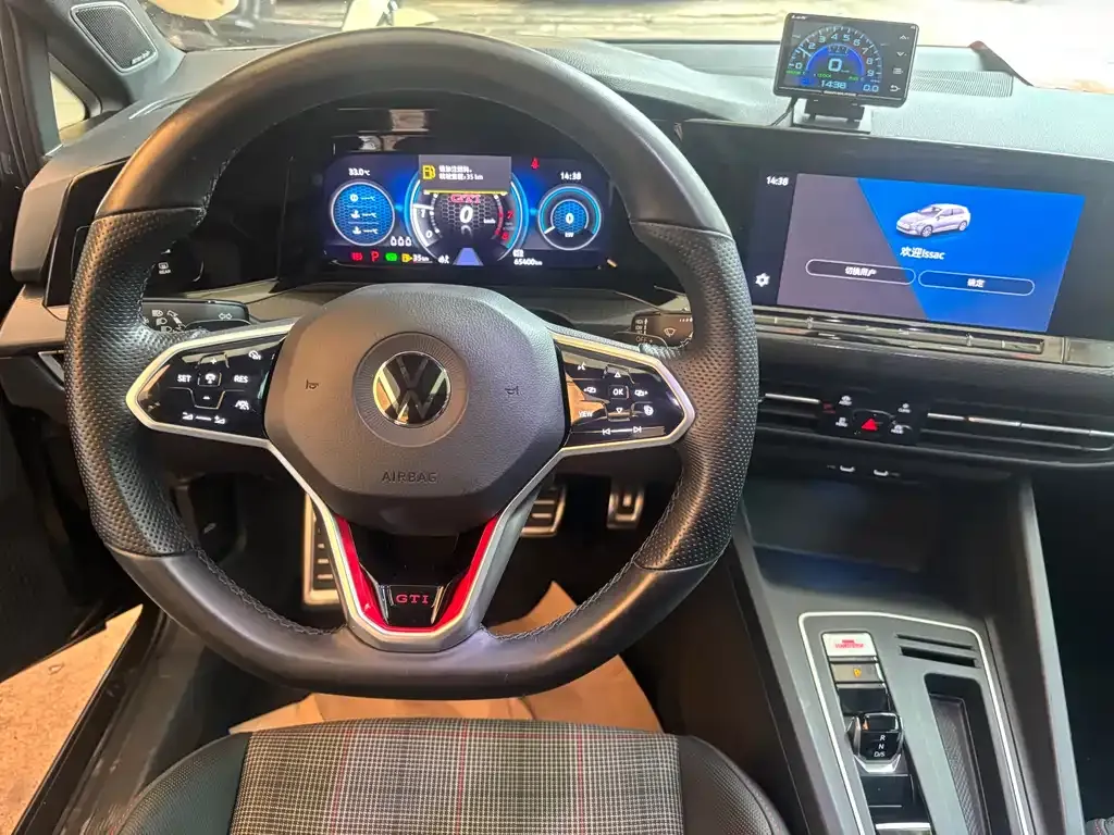 Volkswagen Golf GTI — фото 3