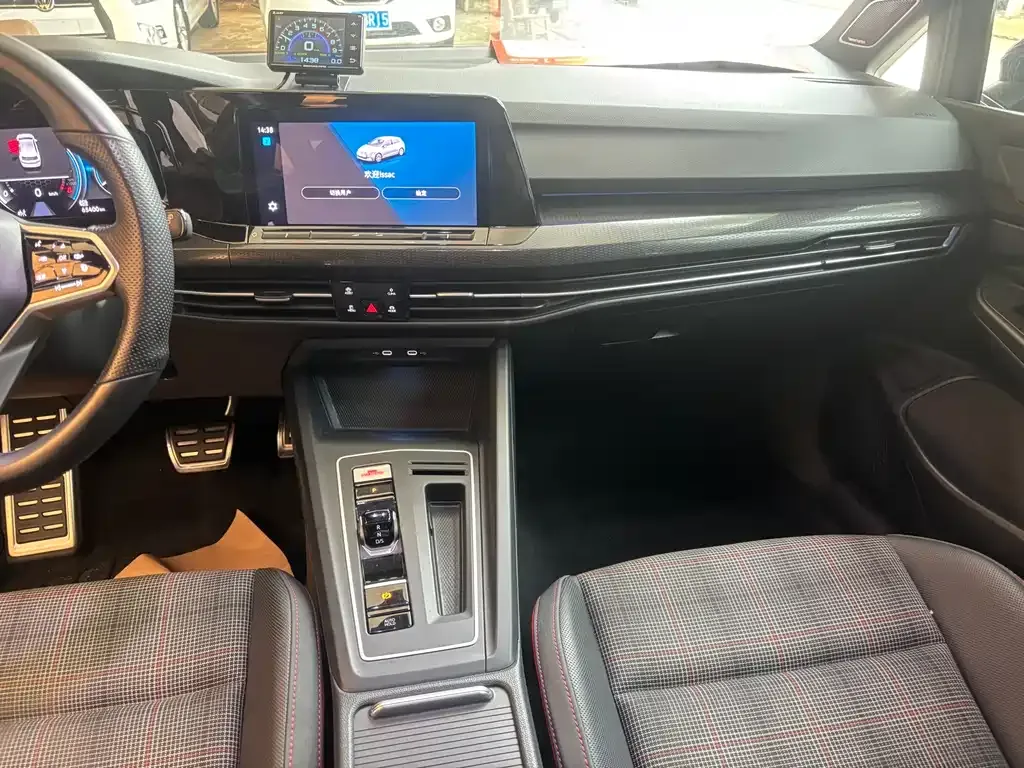 Volkswagen Golf GTI — фото 2