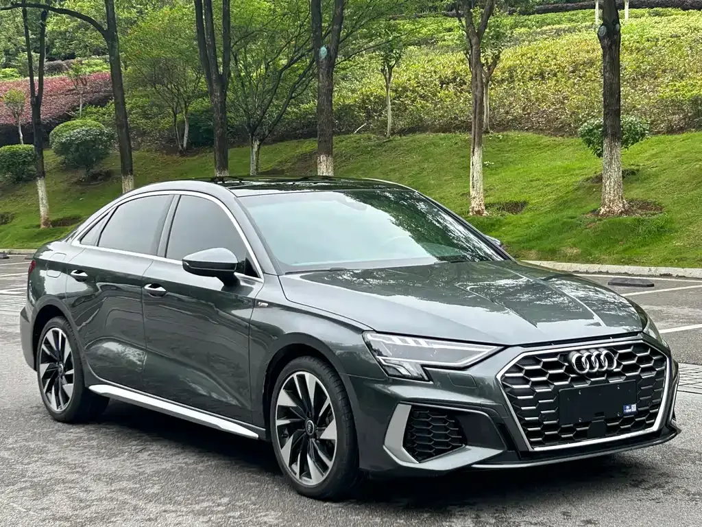 Audi A3 — фото 1