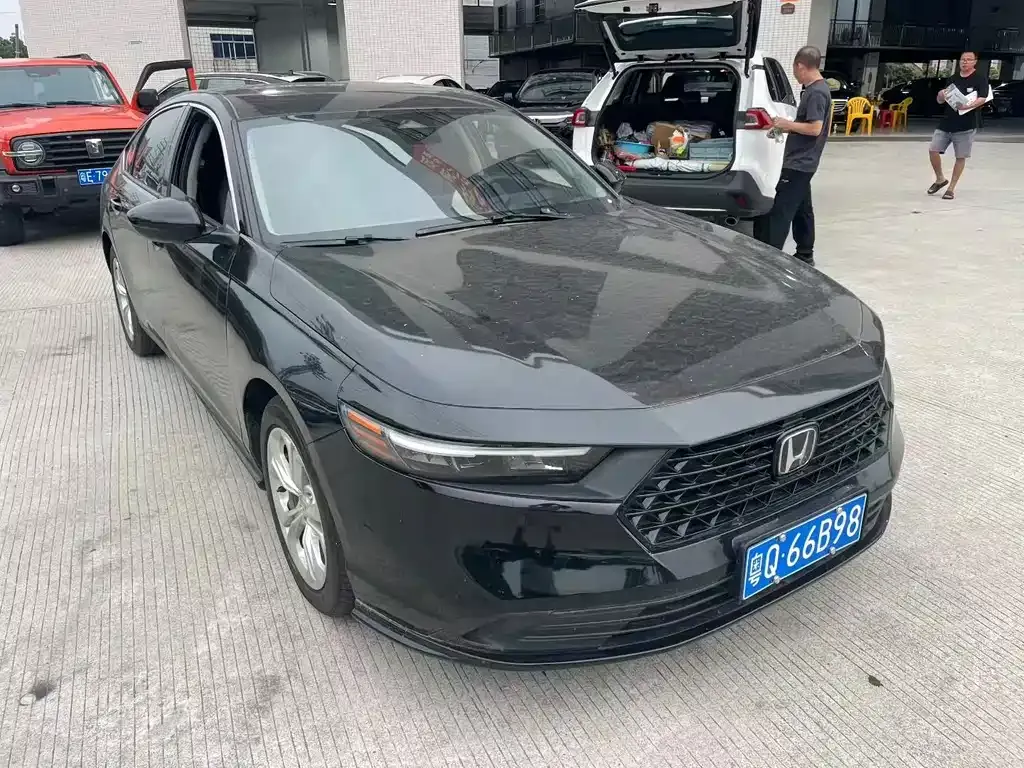 Honda Accord — фото 6