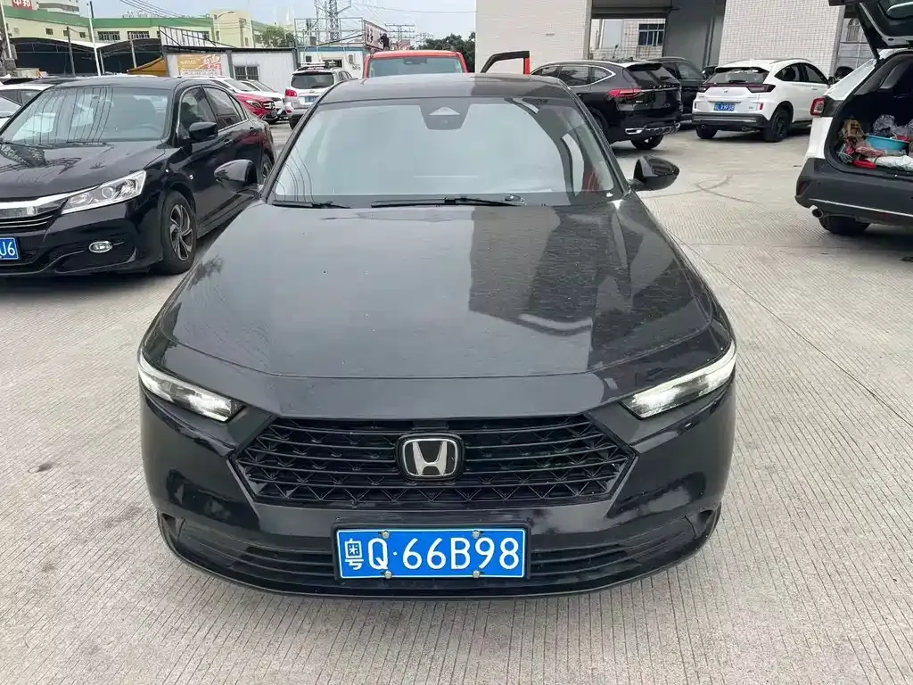 Honda Accord — фото 9