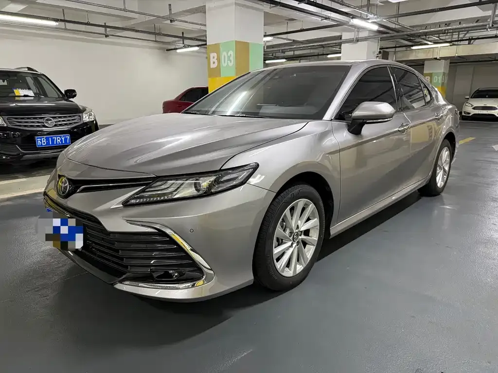 Toyota Camry — фото 3