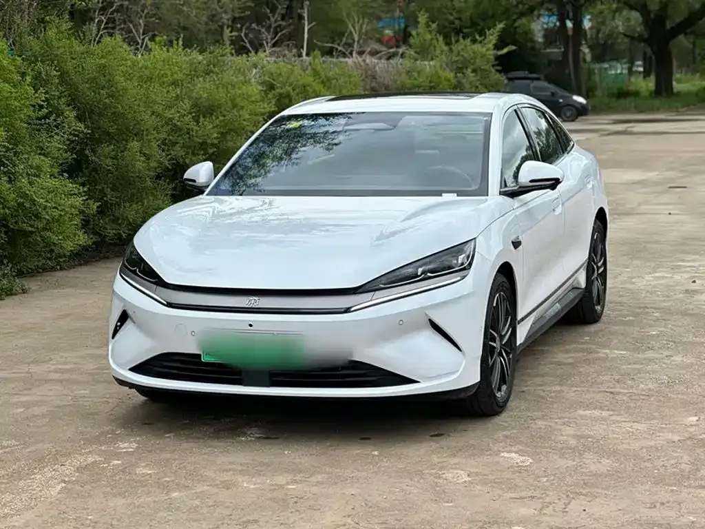 BYD Qin L — фото 8