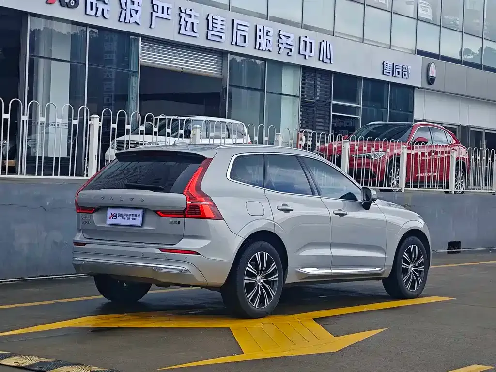Volvo XC60 — фото 2