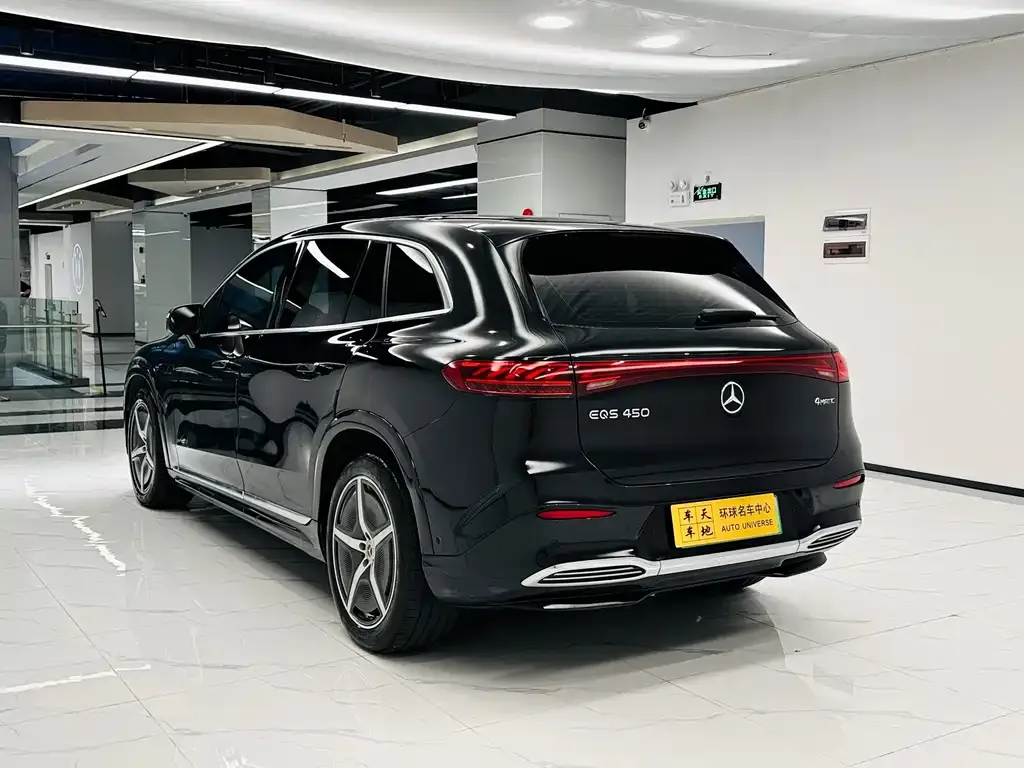 Mercedes-Benz EQS SUV — фото 9