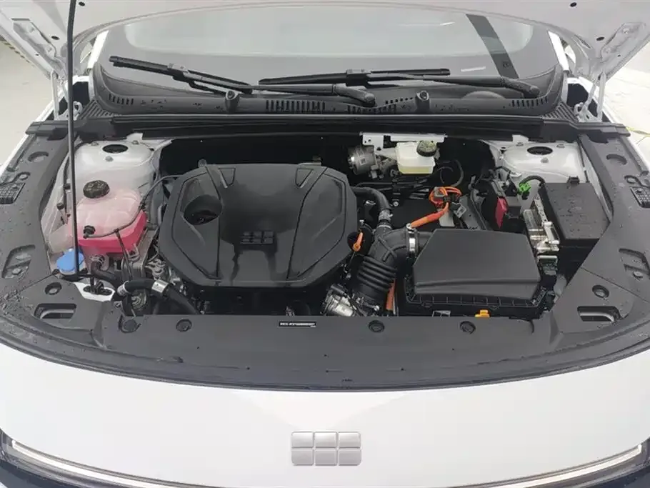 Geely Galaxy L6 — фото 2