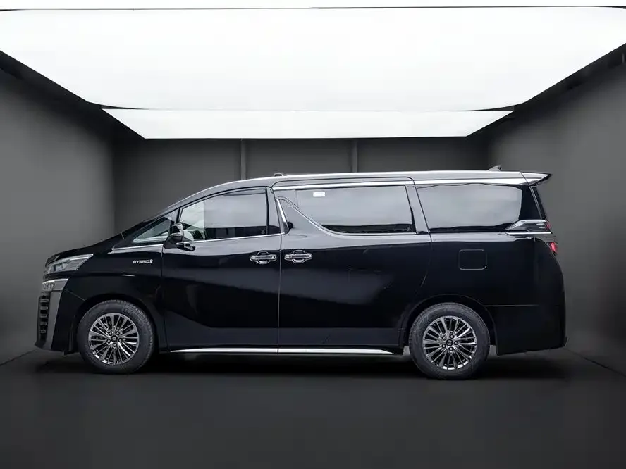 Toyota Vellfire — фото 2