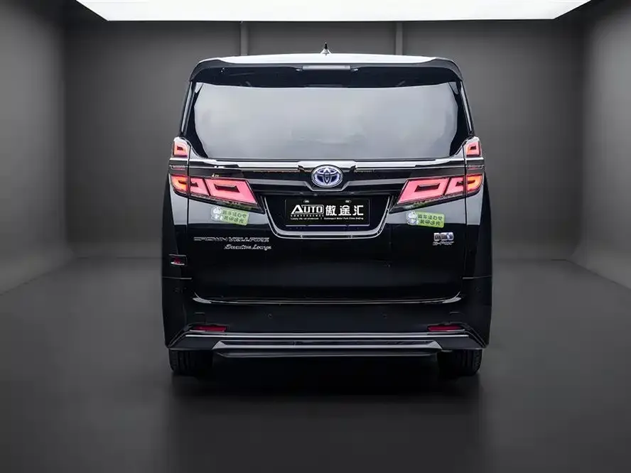 Toyota Vellfire — фото 4
