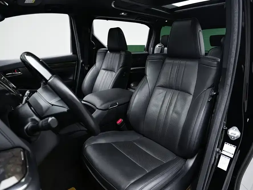 Toyota Vellfire — фото 9